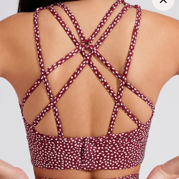 BuffBunny Geo Sports Bra NEW - Picture 3 of 3